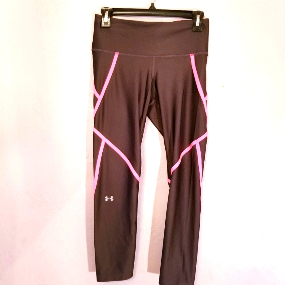 Under armour compression heat gear pink black cropped leggings sz M medium